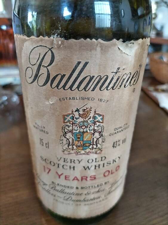 ballantines ESTABALISHED1827（お酒）の商品画像 - 査定依頼日：2025年1月17日 - 最高査定価格：2,500円