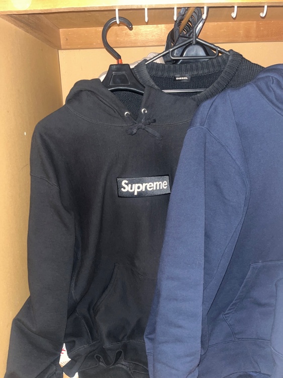 ボックスロゴパーカー2023黒（古着・ファッション）の商品画像 - 査定依頼日：2026年2月20日 - 最高査定価格：20,000円