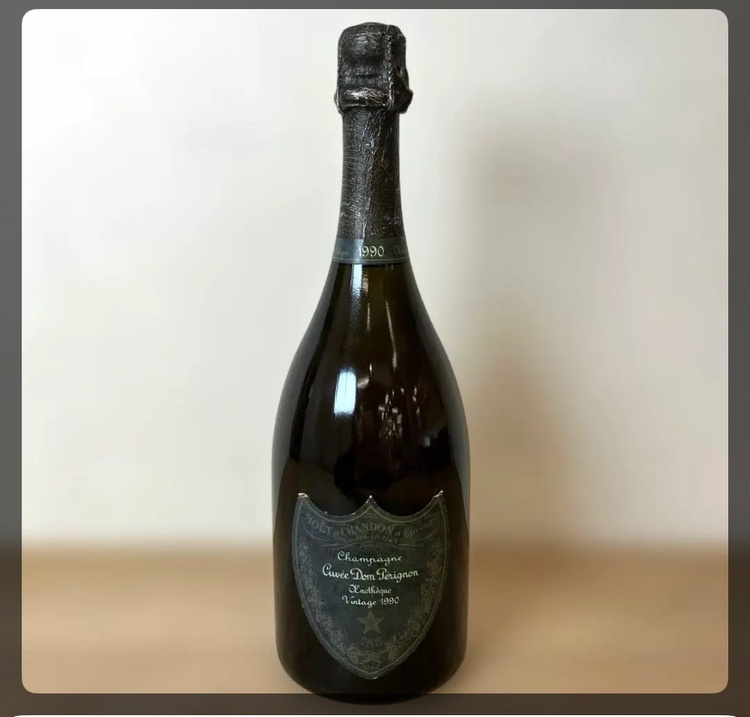 シャンパン ドン・ペリニヨン （お酒）の商品画像 - 査定依頼日：2026年3月30日 - 最高査定価格：90,000円