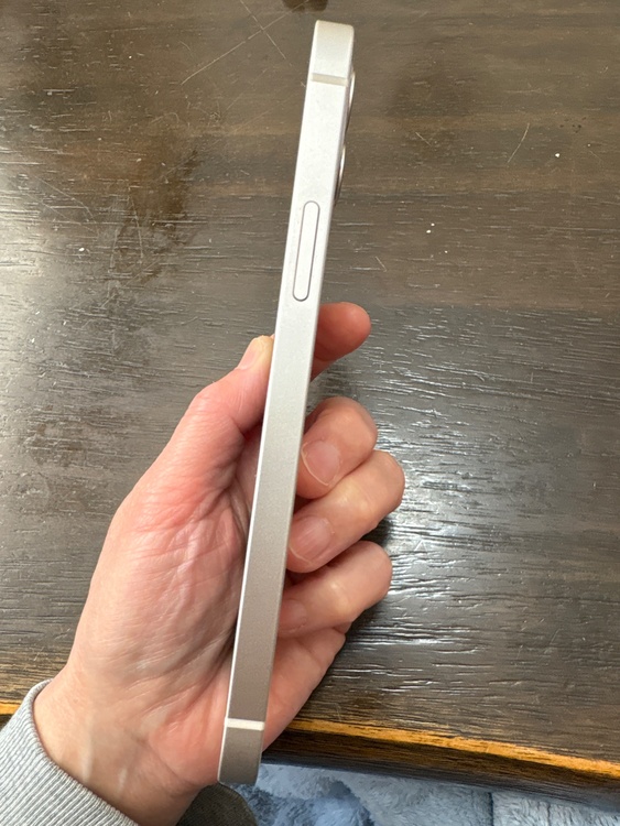 iPhone 12 64GB SIMフリー（スマホ）の商品画像 - 査定依頼日：2026年4月28日 - 最高査定価格：25,000円