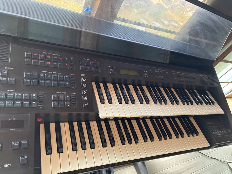 EL50  エレクトーンです（ピアノ・楽器・PA機材）の商品画像 - 査定依頼日：2026年4月28日 - 最高査定価格：5,000円