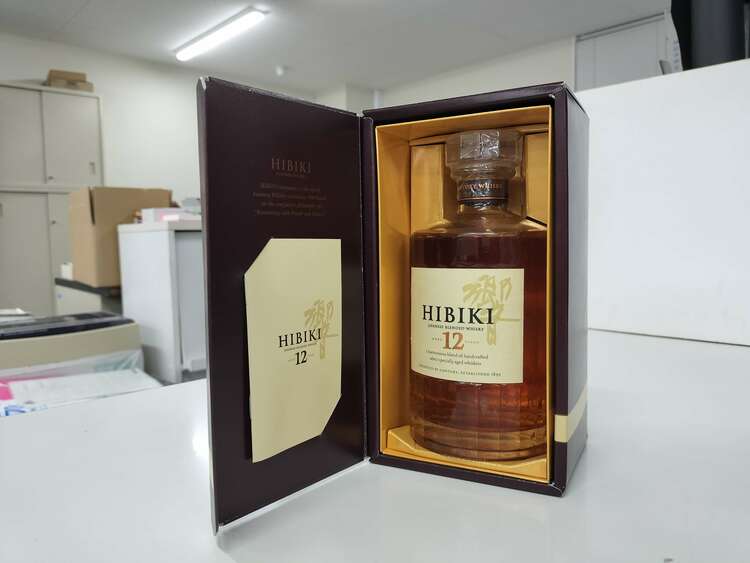 ウイスキー サントリー響 （お酒）の商品画像 - 査定依頼日：2025年4月20日 - 最高査定価格：40,000円