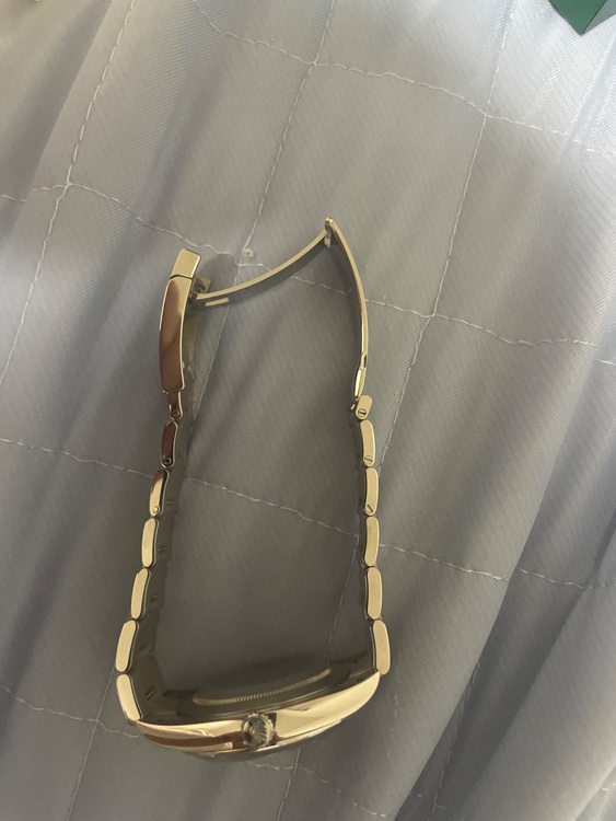 ロレックス デイトジャスト 126300（高級時計）の商品画像 - 査定依頼日：2025年10月8日 - 最高査定価格：1,200,000円