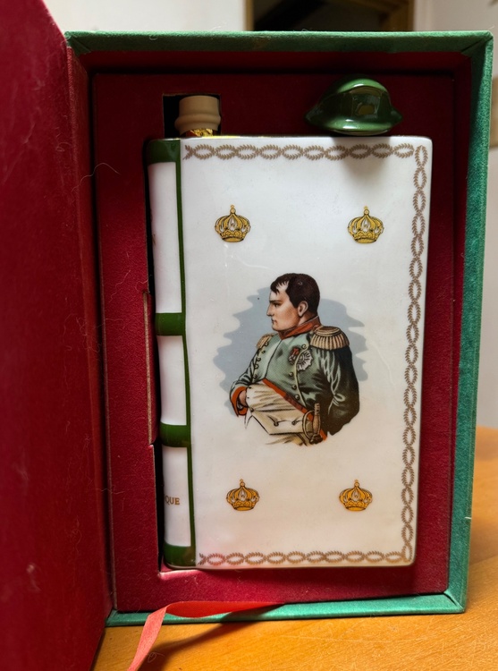 ブランデー カミュ （お酒）の商品画像 - 査定依頼日：2026年3月4日 - 最高査定価格：3,000円