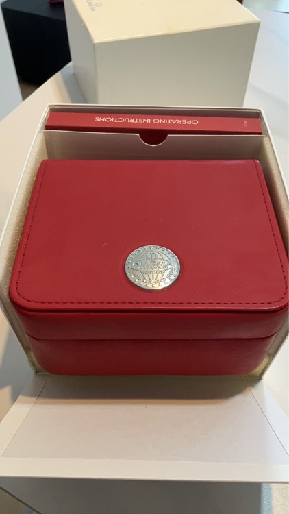 オメガ スピードマスター 3510.5（高級時計）の商品画像 - 査定依頼日：2025年12月26日 - 最高査定価格：380,000円