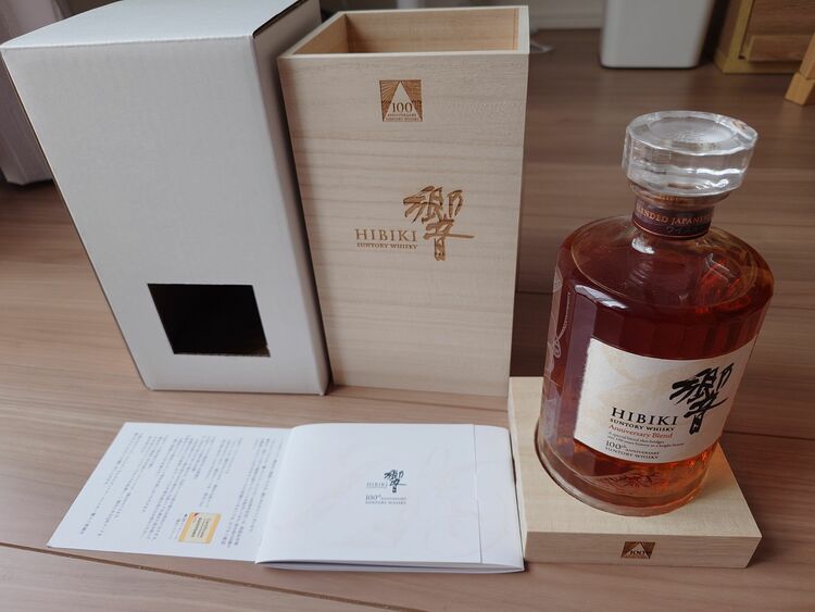 ウイスキー サントリー響 （お酒）の商品画像 - 査定依頼日：2025年7月1日 - 最高査定価格：38,000円