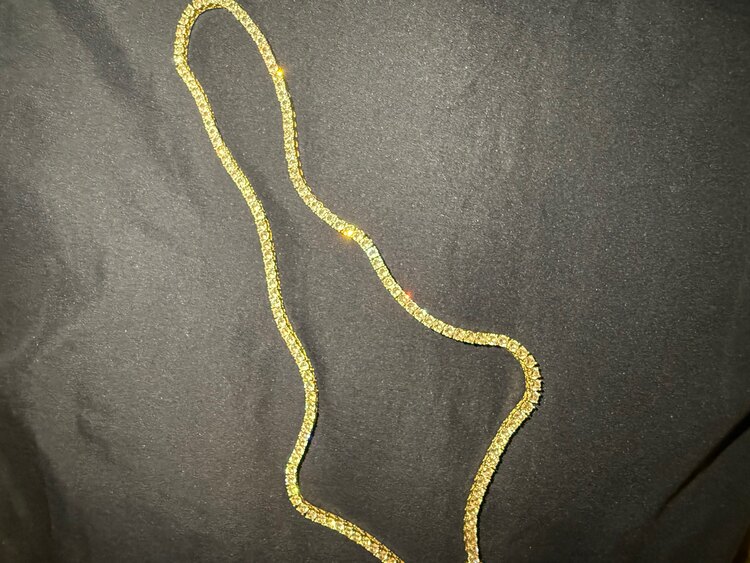 ダイヤと金のネックレス（金・貴金属）の商品画像 - 査定依頼日：2025年4月9日 - 最高査定価格：1,200,000円