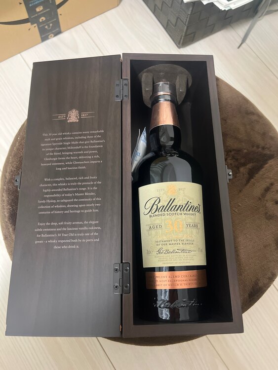 ウイスキー バランタイン （お酒）の商品画像 - 査定依頼日：2025年3月31日 - 最高査定価格：27,100円