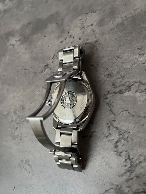 セイコー スプリントドライブ SBGA28（高級時計）の商品画像 - 査定依頼日：2025年12月23日 - 最高査定価格：300,000円