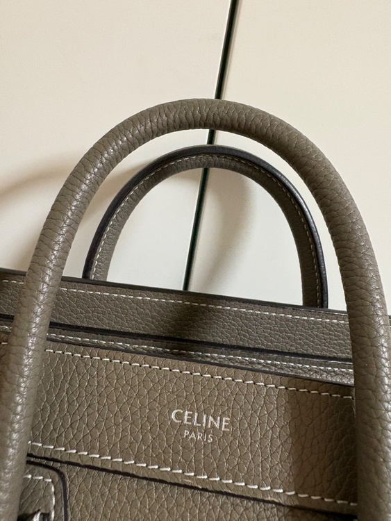 セリーヌ  （ブランドバッグ）の商品画像 - 査定依頼日：2026年4月22日 - 最高査定価格：200,000円