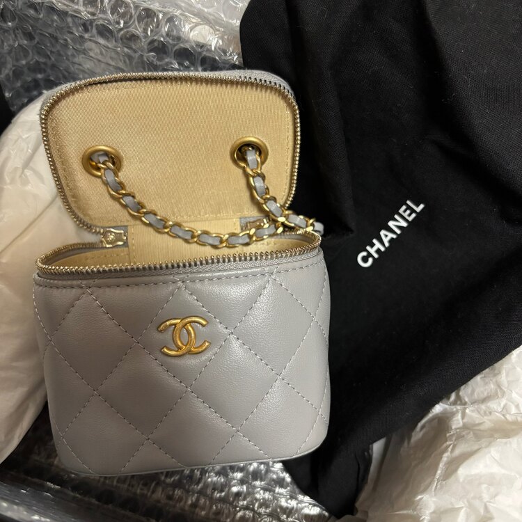 バニティ（ブランドバッグ）の商品画像 - 査定依頼日：2025年2月23日 - 最高査定価格：233,000円