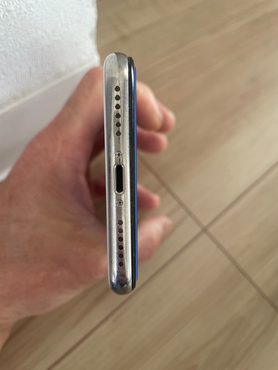 iPhone x（スマホ）の商品画像 - 査定依頼日：2026年3月15日 - 最高査定価格：14,000円