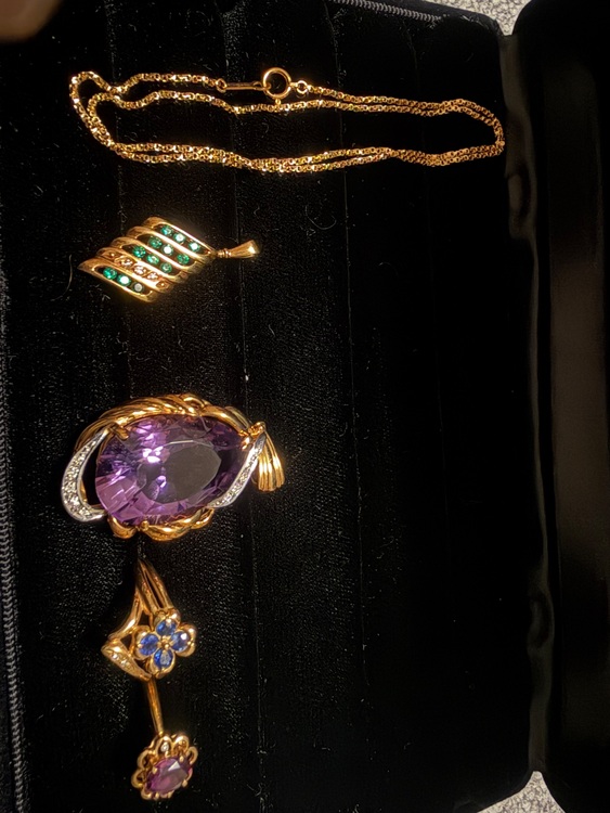 ネックレストップ　指輪　ネックレスチェーン（金・貴金属）の商品画像 - 査定依頼日：2025年11月8日 - 最高査定価格：600,000円