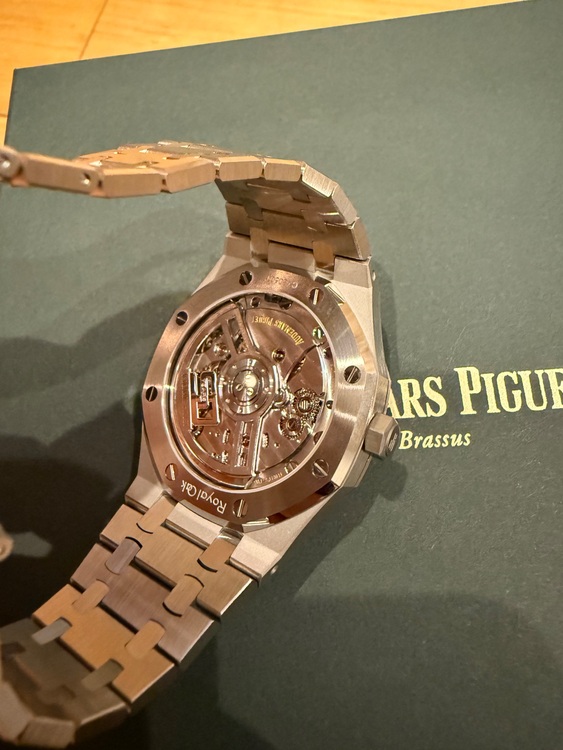 オーデマピゲ ロイヤルオーク （高級時計）の商品画像 - 査定依頼日：2025年7月24日 - 最高査定価格：6,500,000円