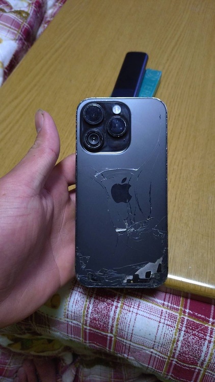 iPhone 14 Pro 256GB docomo（スマホ）の商品画像 - 査定依頼日：2026年3月30日 - 最高査定価格：42,000円