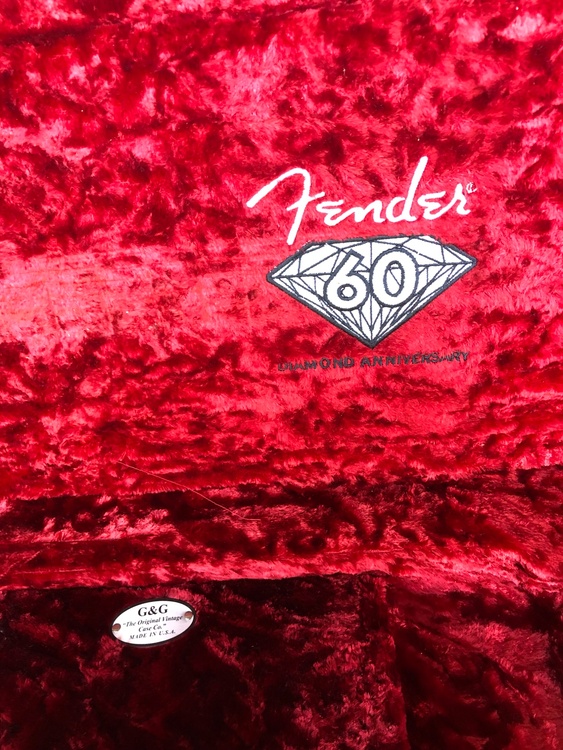 USA ストラトキャスター　60アニバーサリー（ピアノ・楽器・PA機材）の商品画像 - 査定依頼日：2026年4月11日 - 最高査定価格：100,000円