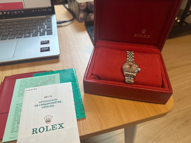 ロレックス デイトジャスト 68174（高級時計）の商品画像 - 査定依頼日：2026年4月11日 - 最高査定価格：900,000円