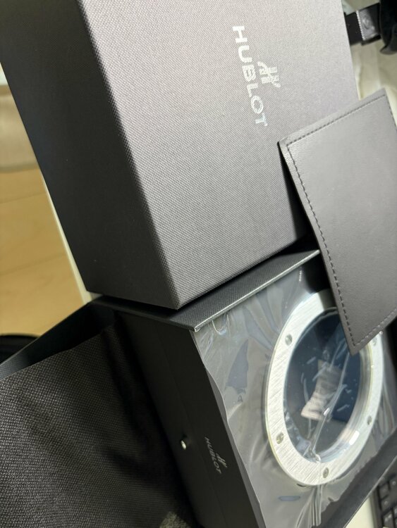 ウブロ クラシックフュージョン （高級時計）の商品画像 - 査定依頼日：2026年3月25日 - 最高査定価格：1,200,000円