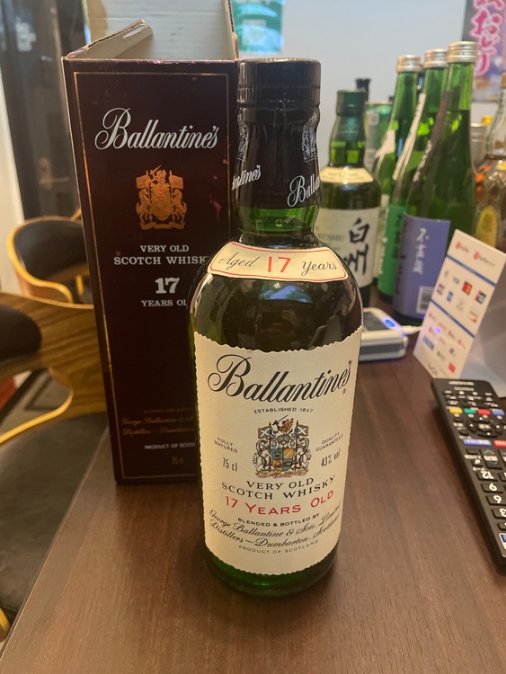 バランタイン17年（お酒）の商品画像 - 査定依頼日：2025年7月17日 - 最高査定価格：3,000円