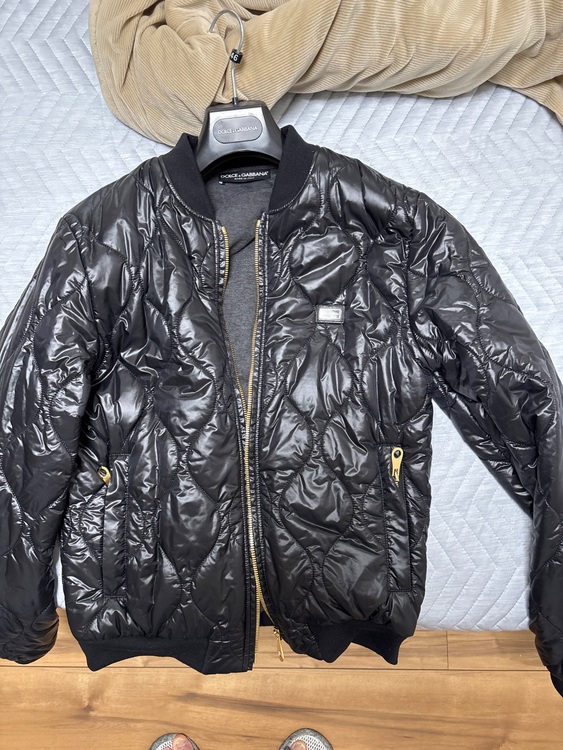 ブルゾン　黒（古着・ファッション）の商品画像 - 査定依頼日：2025年9月23日 - 最高査定価格：10,000円