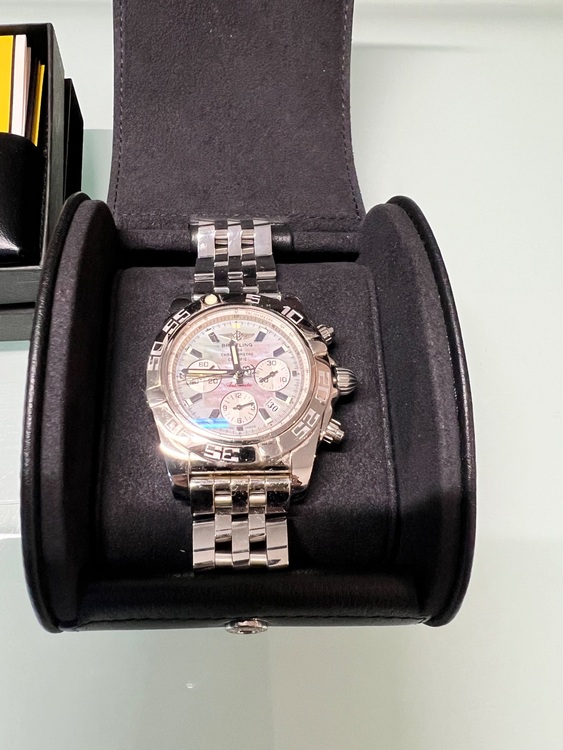 ブライトリング クロノマット A011G85P（高級時計）の商品画像 - 査定依頼日：2025年9月25日 - 最高査定価格：435,000円