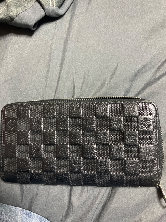 メンズ長財布（ブランド財布・小物）の商品画像 - 査定依頼日：2026年3月20日 - 最高査定価格：100,000円