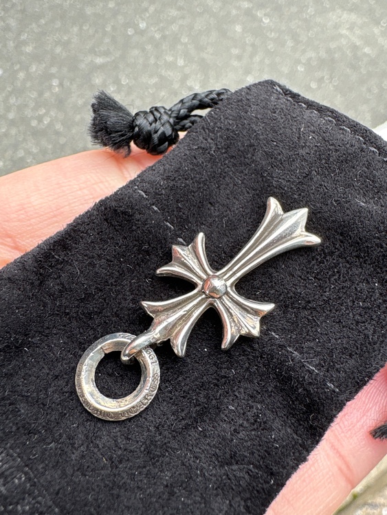 タイニーCHクロスペンダント（古着・ファッション）の商品画像 - 査定依頼日：2025年12月18日 - 最高査定価格：120,000円