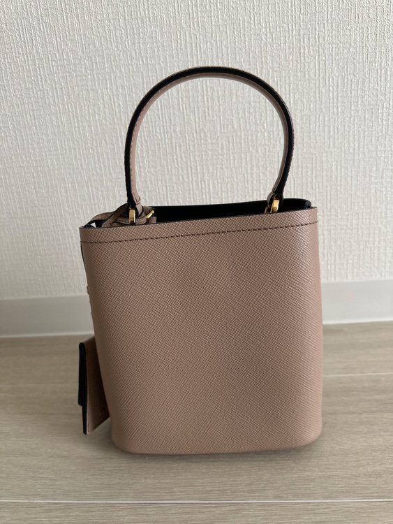 プラダ  （ブランドバッグ）の商品画像 - 査定依頼日：2025年9月22日 - 最高査定価格：150,000円