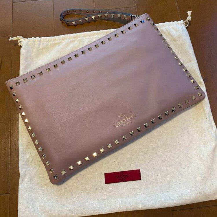 ヴァレンティノ　クラッチ（ブランドバッグ）の商品画像 - 査定依頼日：2025年4月6日 - 最高査定価格：15,000円