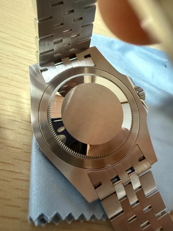 ロレックス GMTマスター （高級時計）の商品画像 - 査定依頼日：2025年6月24日 - 最高査定価格：2,510,000円