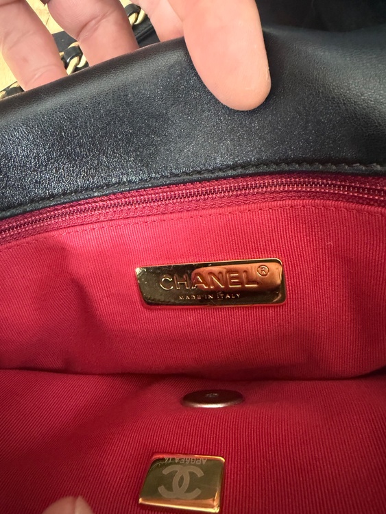 CHANEL19 ラムスキンショルダーバッグ ブラック（ブランドバッグ）の商品画像 - 査定依頼日：2026年2月24日 - 最高査定価格：510,000円