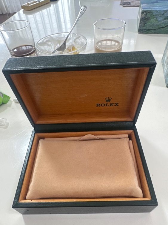 ロレックス デイトナ 1652（高級時計）の商品画像 - 査定依頼日：2025年10月21日 - 最高査定価格：3,800,000円