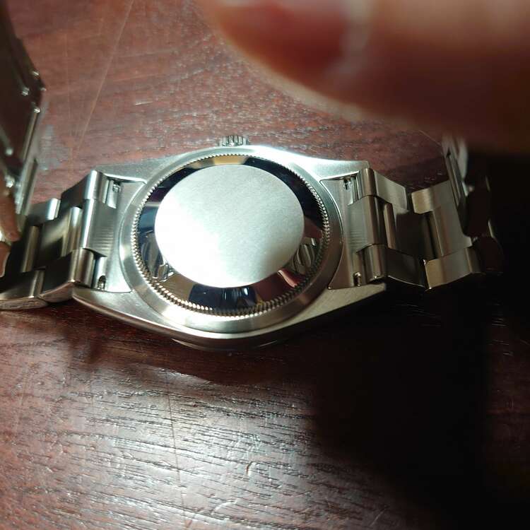 ロレックス エクスプローラー 114270（高級時計）の商品画像 - 査定依頼日：2025年1月23日 - 最高査定価格：820,000円