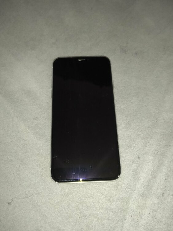 iPhone iPhoneX 64GB docomo（スマホ）の商品画像 - 査定依頼日：2026年5月31日 - 最高査定価格：6,000円