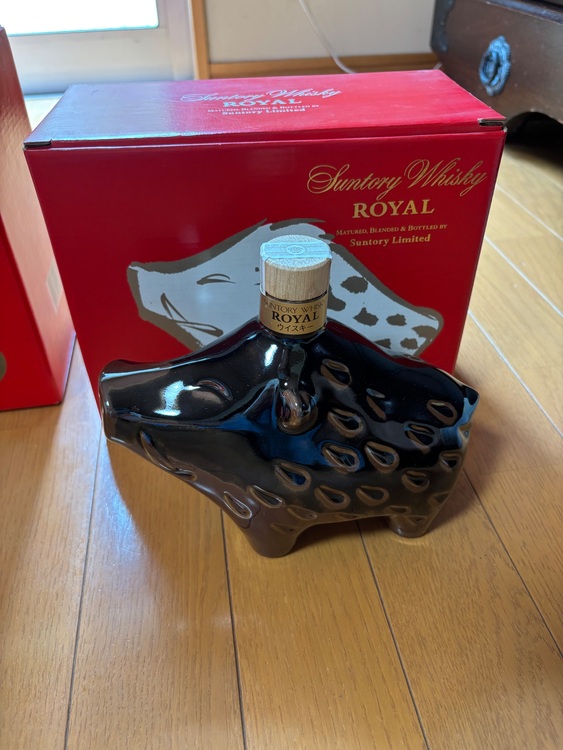 サントリーローヤル干支ボトル（お酒）の商品画像 - 査定依頼日：2025年6月22日 - 最高査定価格：5,500円