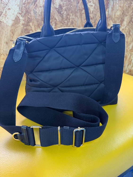 プラダ  （ブランドバッグ）の商品画像 - 査定依頼日：2026年4月29日 - 最高査定価格：210,000円