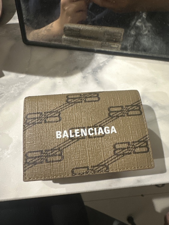 バレンシアガ  （ブランドバッグ）の商品画像 - 査定依頼日：2025年9月26日 - 最高査定価格：43,000円