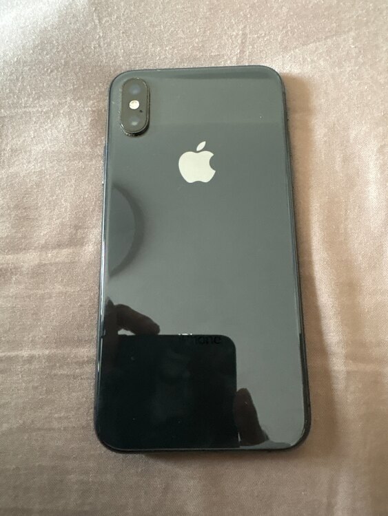 iPhone XS（スマホ）の商品画像 - 査定依頼日：2025年5月1日 - 最高査定価格：13,000円