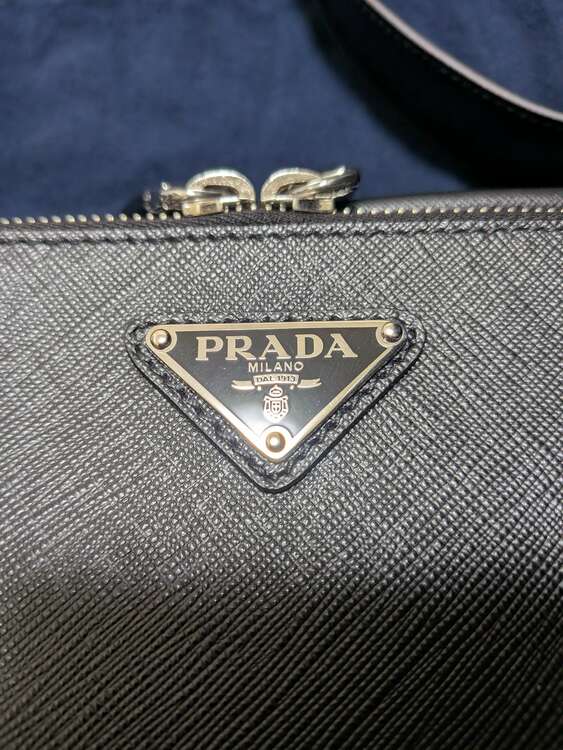 プラダショルダーバック（ブランドバッグ）の商品画像 - 査定依頼日：2025年3月11日 - 最高査定価格：180,000円