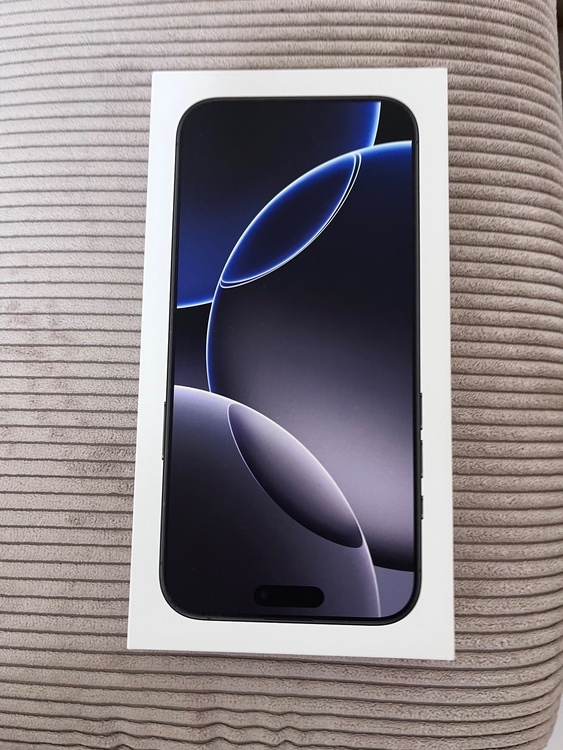 iPhone iPhone 16 Pro Max 256GB SIMフリー（スマホ）の商品画像 - 査定依頼日：2026年8月27日 - 最高査定価格：145,000円
