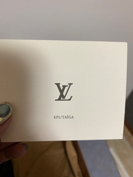 エピ（ブランドバッグ）の商品画像 - 査定依頼日：2026年3月31日 - 最高査定価格：40,000円