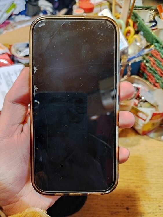 iPhone16（スマホ）の商品画像 - 査定依頼日：2025年7月1日 - 最高査定価格：90,000円