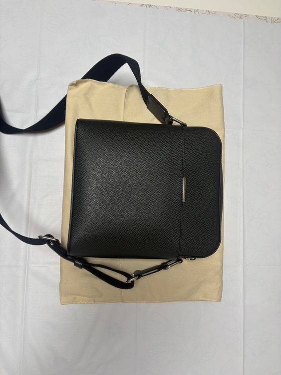 タイガ アントン ショルダーバッグ ポシェット（ブランドバッグ）の商品画像 - 査定依頼日：2025年9月26日 - 最高査定価格：50,000円