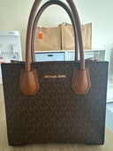 マイケルコース　バッグ（ブランド財布・小物）の商品画像 - 査定依頼日：2025年6月17日 - 最高査定価格：3,000円