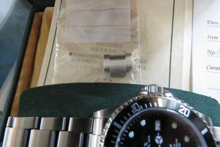 ロレックス シードゥエラー 1660（高級時計）の商品画像 - 査定依頼日：2024年12月27日 - 最高査定価格：1,350,000円