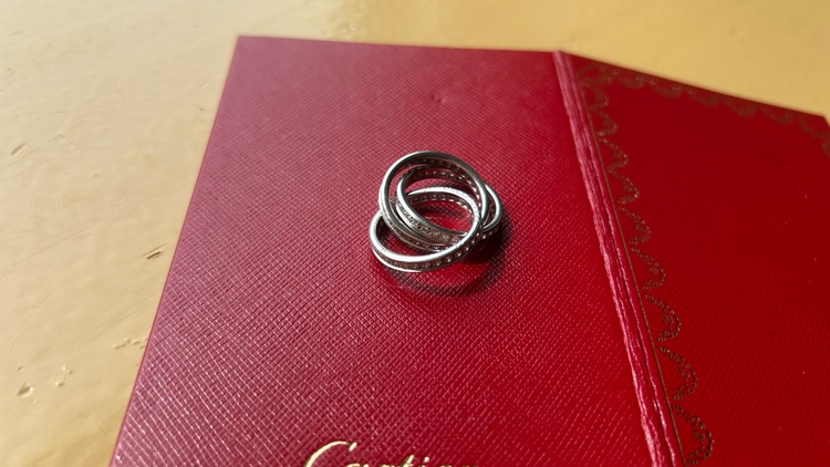 カルティエ、ダイヤ入り3連リング（金・貴金属）の商品画像 - 査定依頼日：2026年3月31日 - 最高査定価格：550,000円