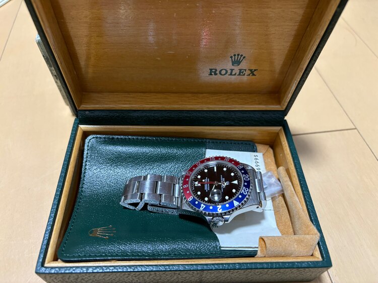 ロレックス GMTマスター 16700 あかあ（高級時計）の商品画像 - 査定依頼日：2025年3月14日 - 最高査定価格：1,650,000円