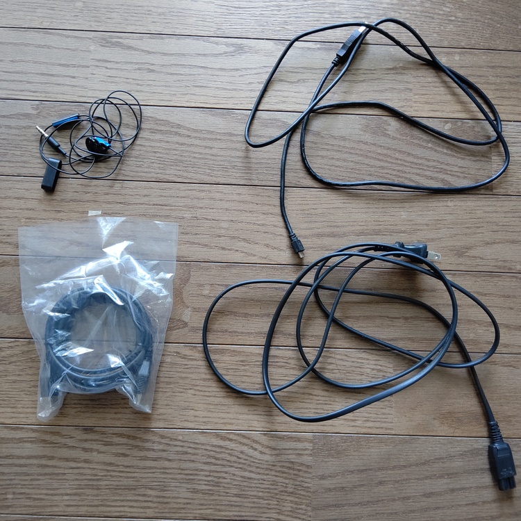 プレイステーション4本体 First Limited Pack(HDD 500G（ゲーム機本体・ゲームソフト）の商品画像 - 査定依頼日：2021年7月31日 - 最高査定価格：7,000円