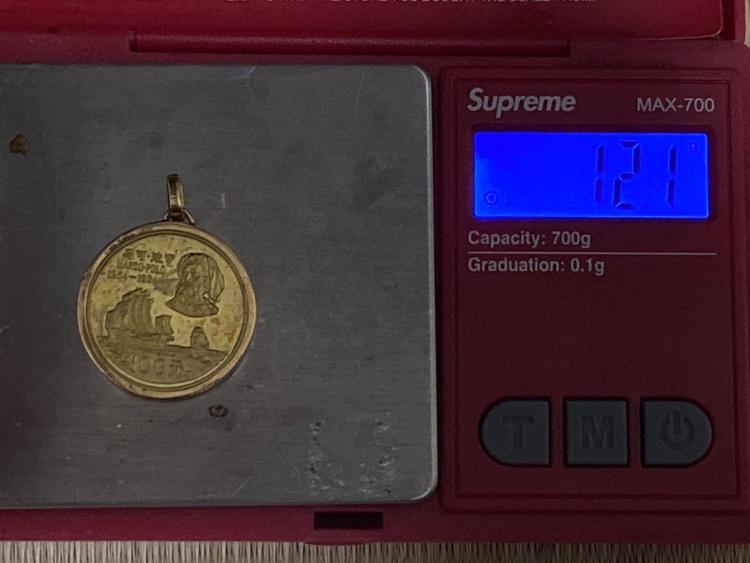 中国金貨1983マルコポーロ100元11.2g枠k18トップ（金・貴金属）の商品画像 - 査定依頼日：2026年9月21日 - 最高査定価格：250,000円