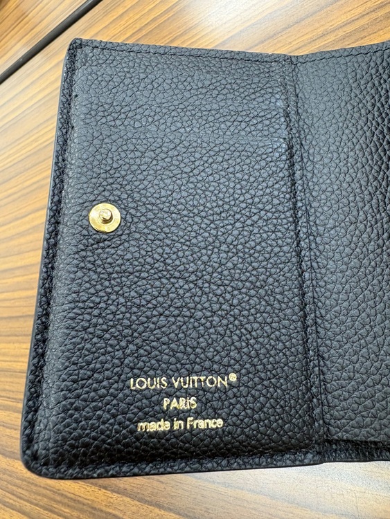 ポルトフォイユ・クレア（ブランド財布・小物）の商品画像 - 査定依頼日：2025年10月31日 - 最高査定価格：50,000円